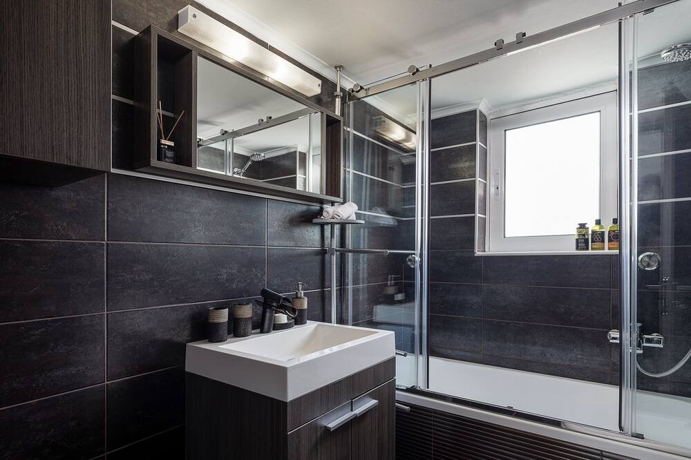 Photo of Bathroom in Halepa