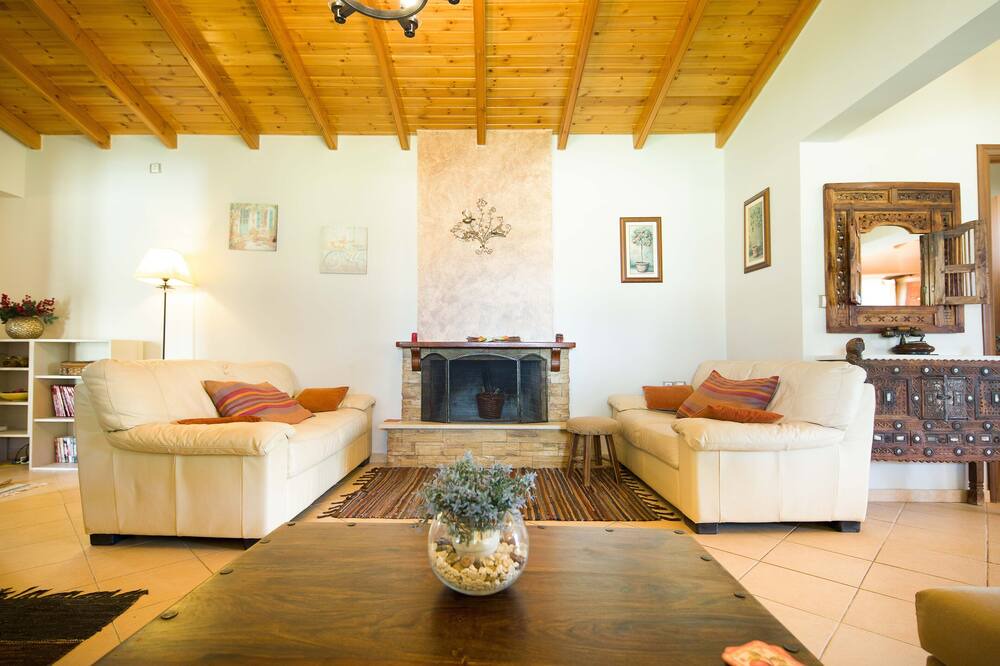 Photo of Livingroom in Agios Ioannis