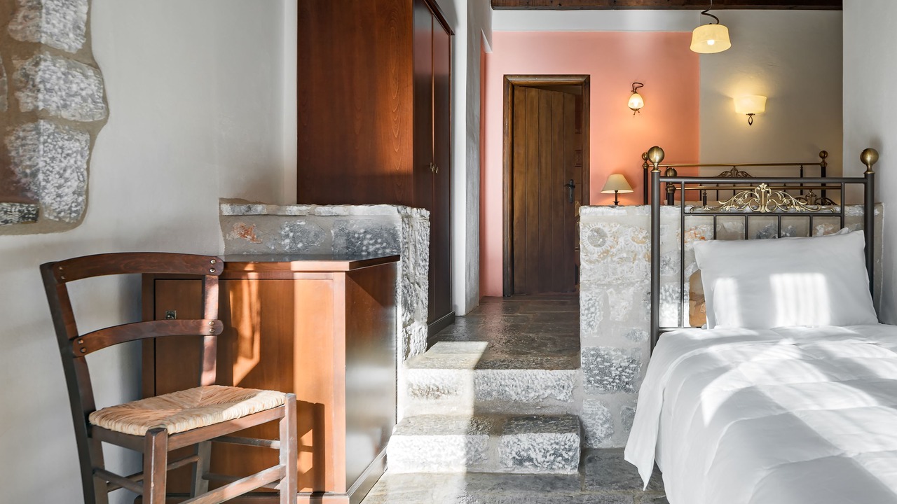 Photo of Bedroom in Omales