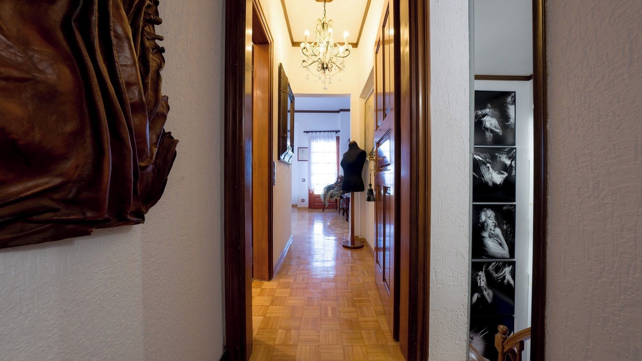 Photo of Bedroom in Thermi