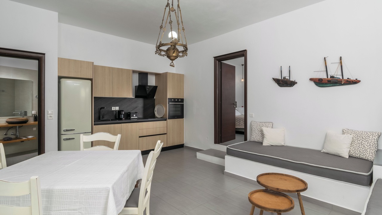 Photo of Bedroom in Adamas