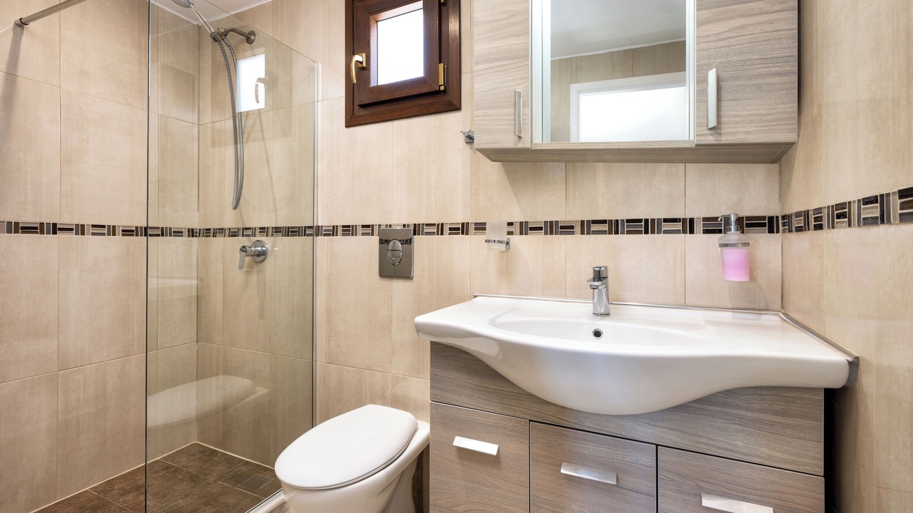 Photo of Bathroom in Fira