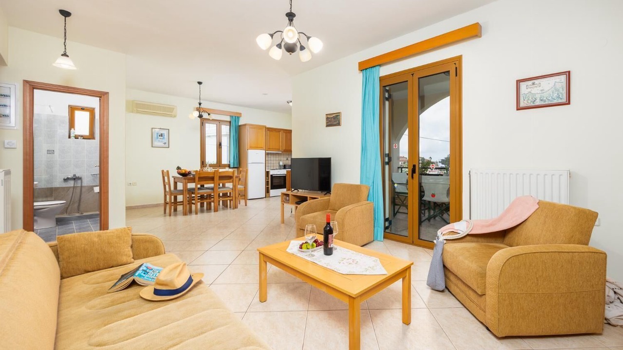 Photo of Livingroom in Roussospiti