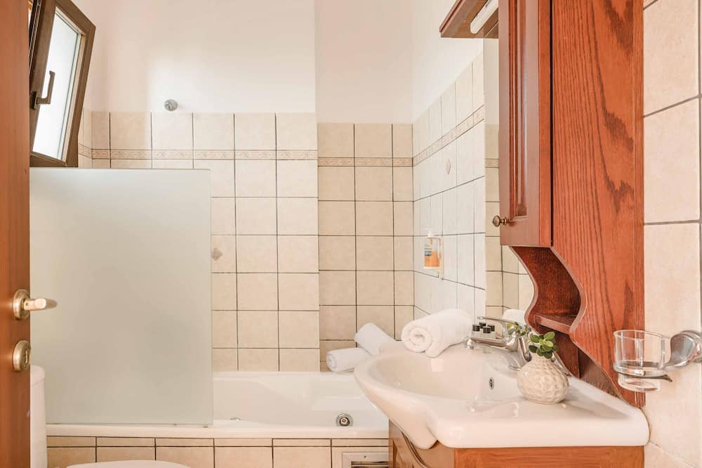 Photo of Bathroom in Kaligata