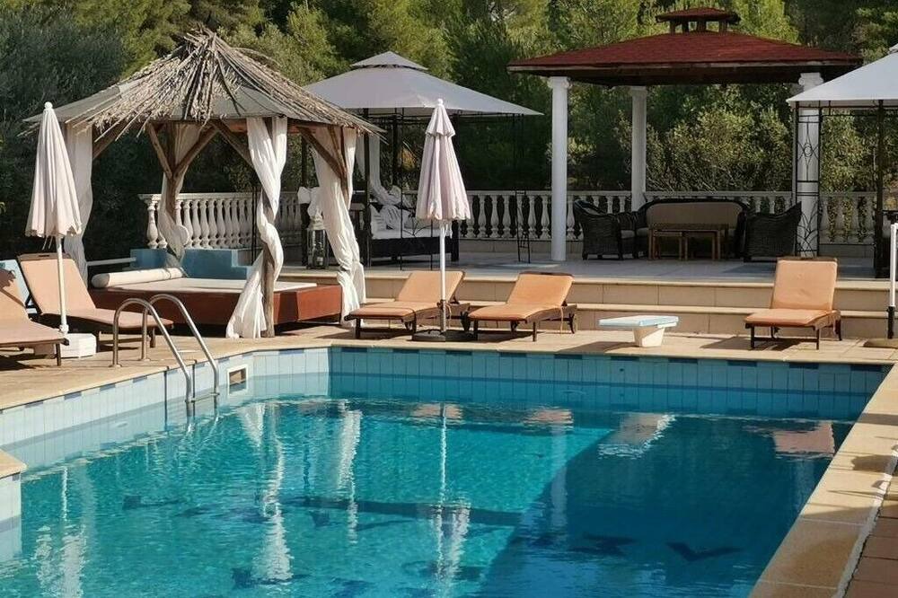 Photo of Outdoor in Metamorfosi