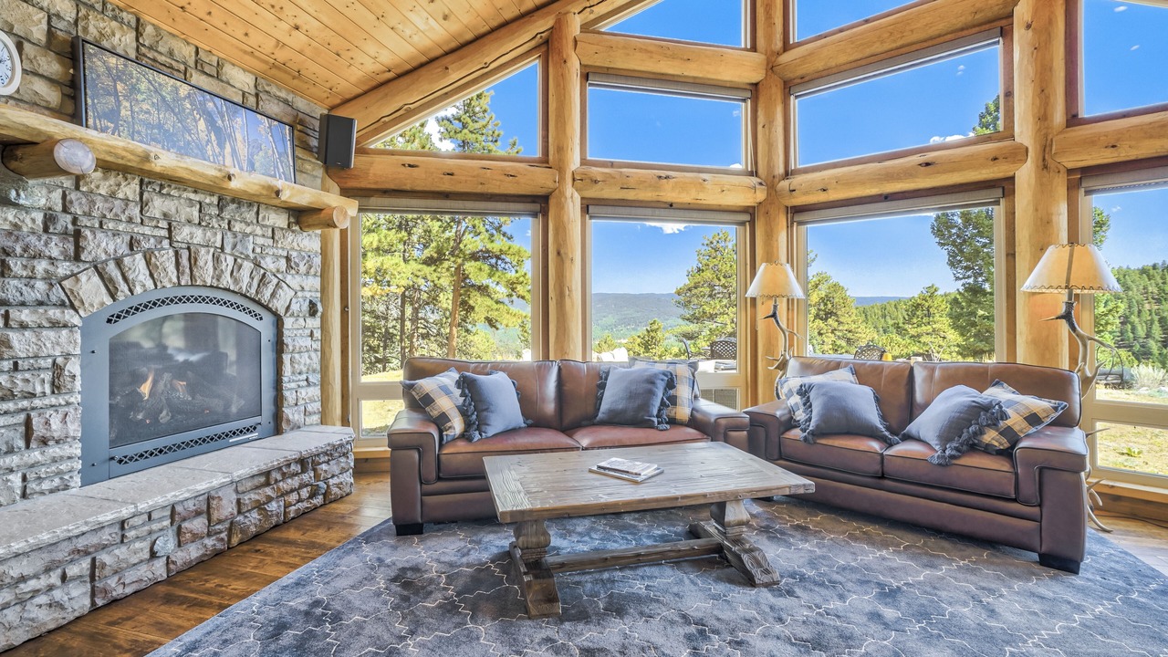Photo of Livingroom in Woodland Park