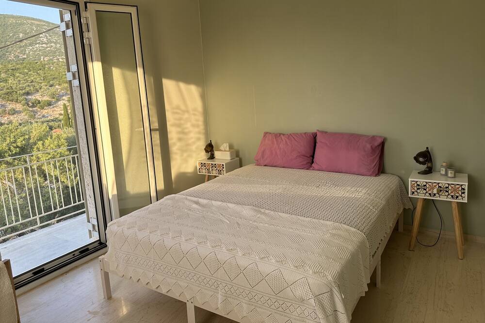Photo of Bedroom in Leivathos