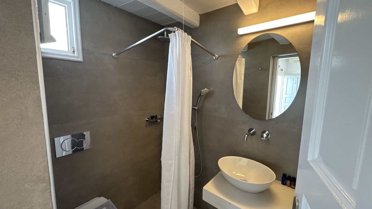 Photo of Bathroom in Ornos