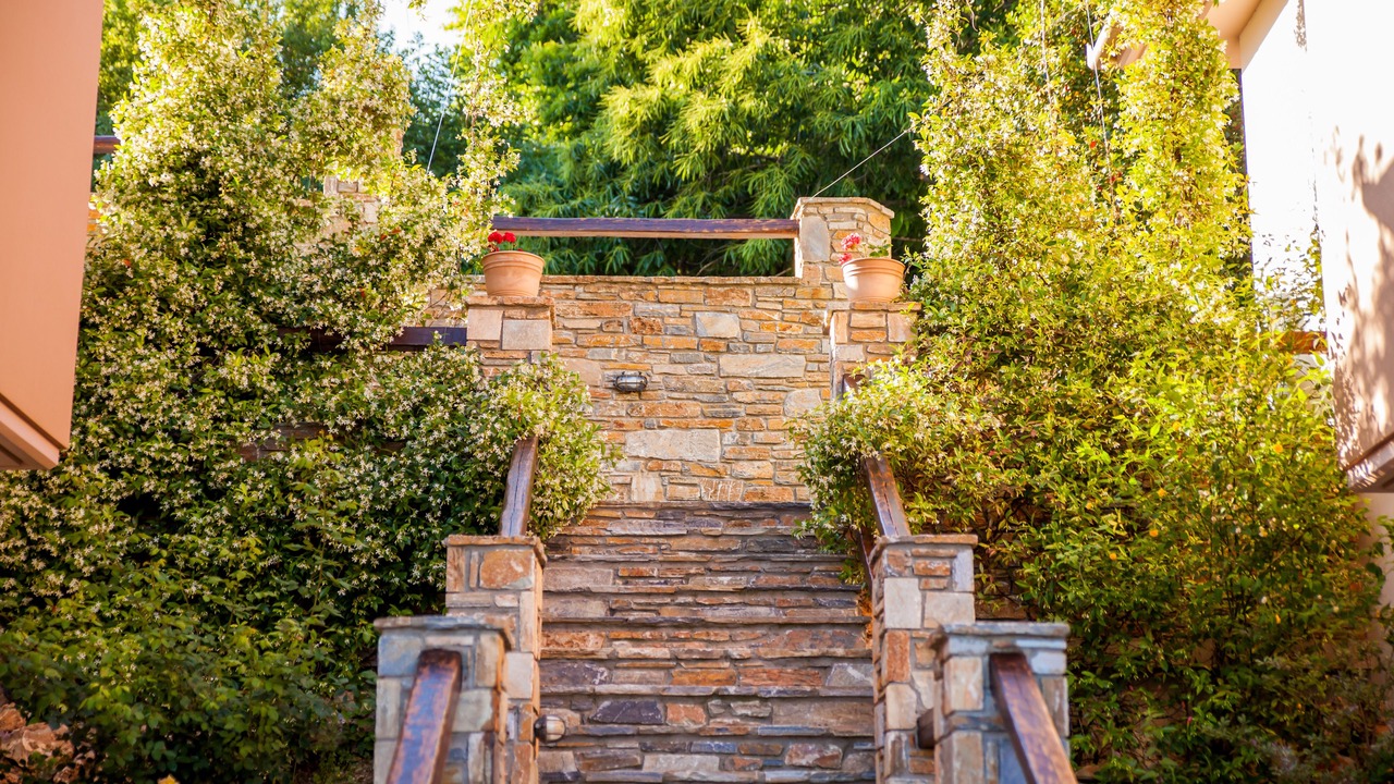 Photo of Outdoor in Mouresi