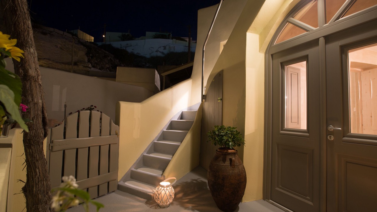 Photo of Buildings in Akrotiri