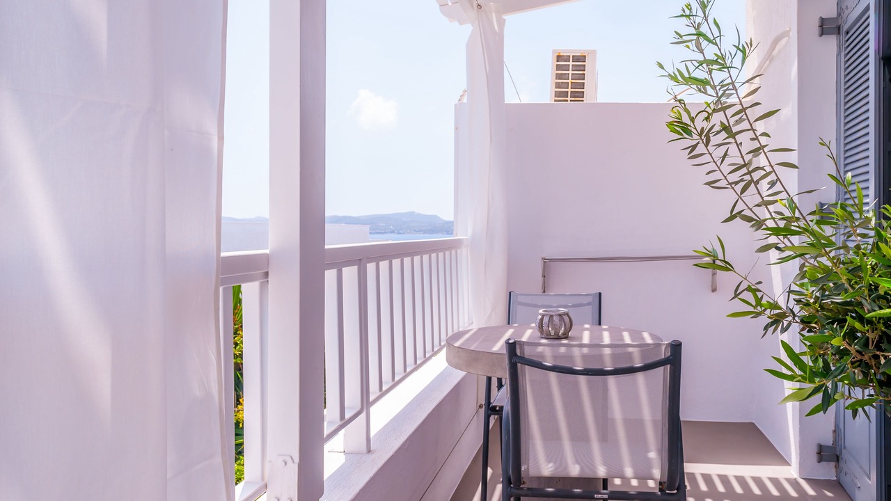 Photo of Bedroom in Adamas