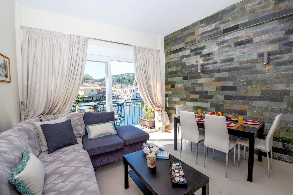 Photo of Livingroom in Longos