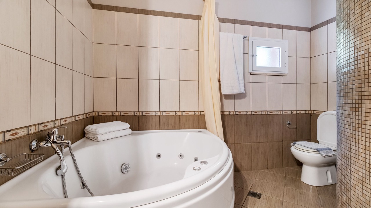Photo of Bathroom in Tsoukaladhes