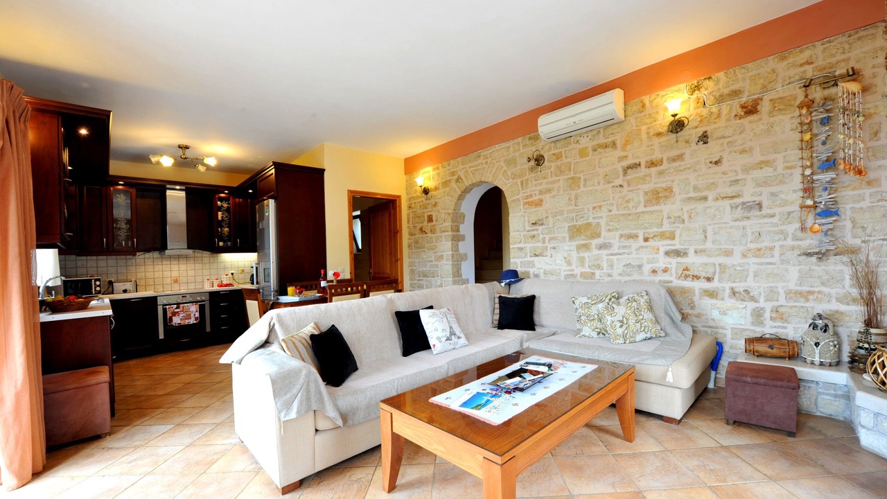 Photo of Livingroom in Mpogdanatika