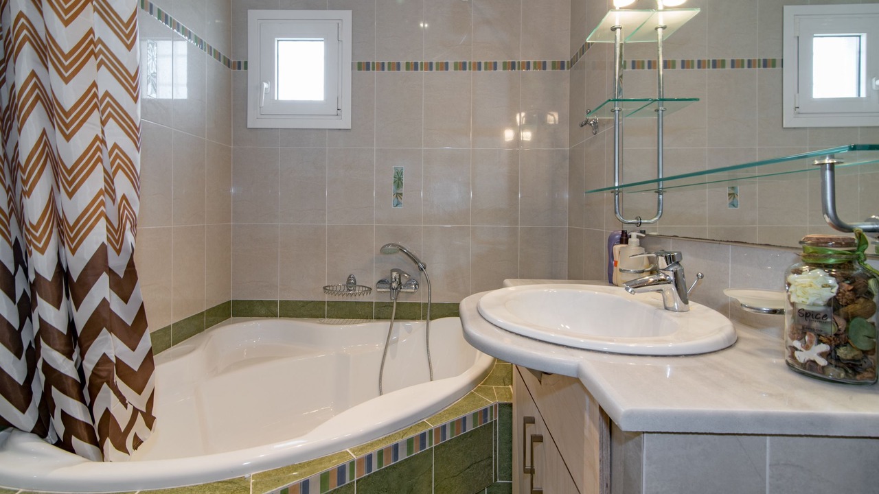 Photo of Bathroom in Lithakia