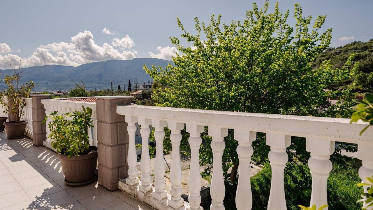 Photo of Patio Balcony in Alikanas