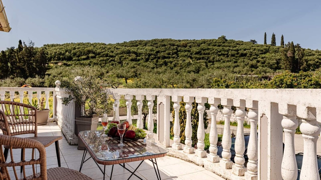 Photo of Outdoor in Alikanas