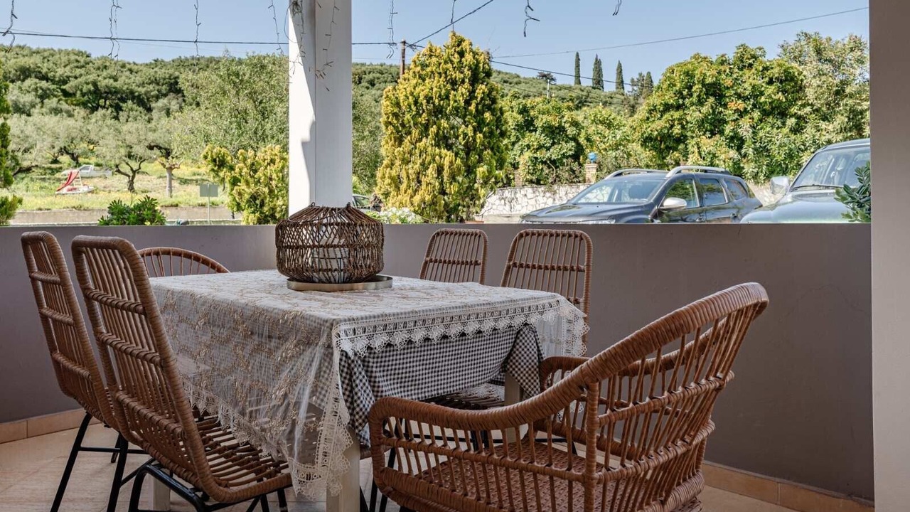 Photo of Outdoor in Alikanas