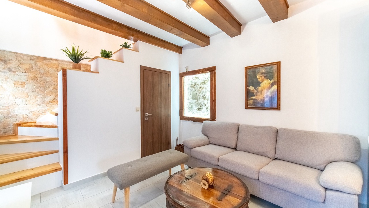 Photo of Livingroom in Chlomos