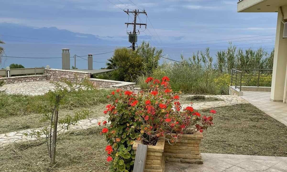 Photo of Outdoor in Kompi