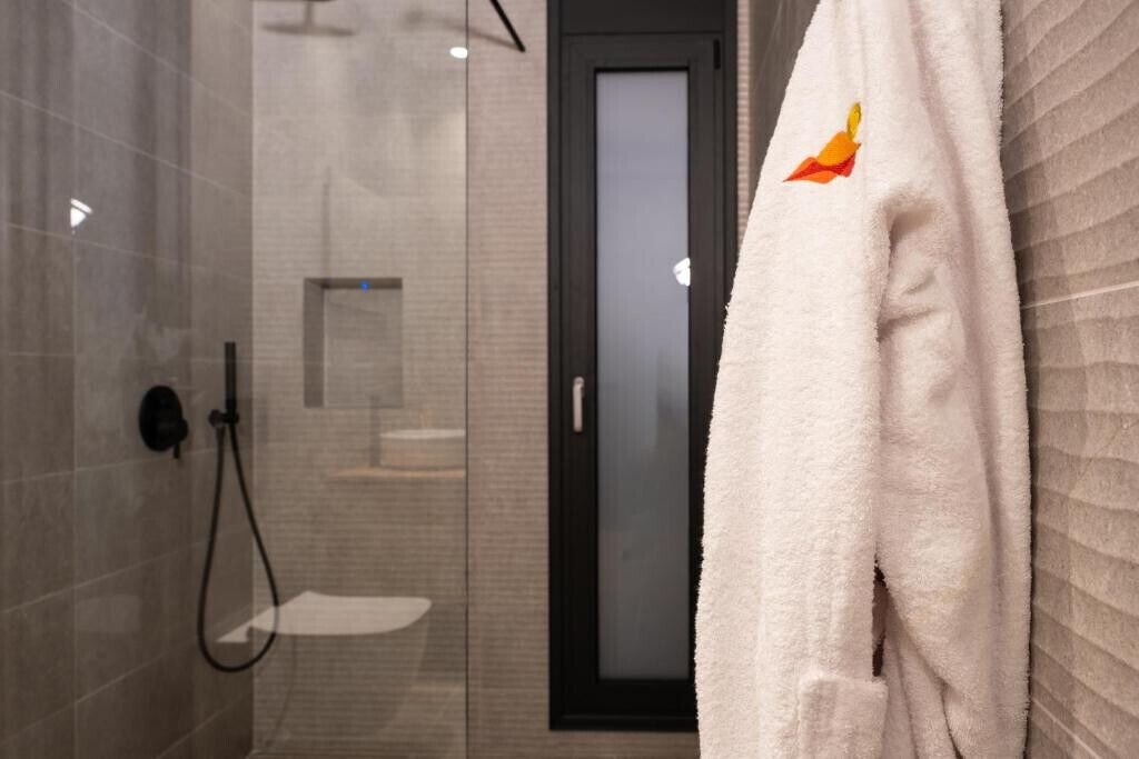 Photo of Bathroom in West Mani