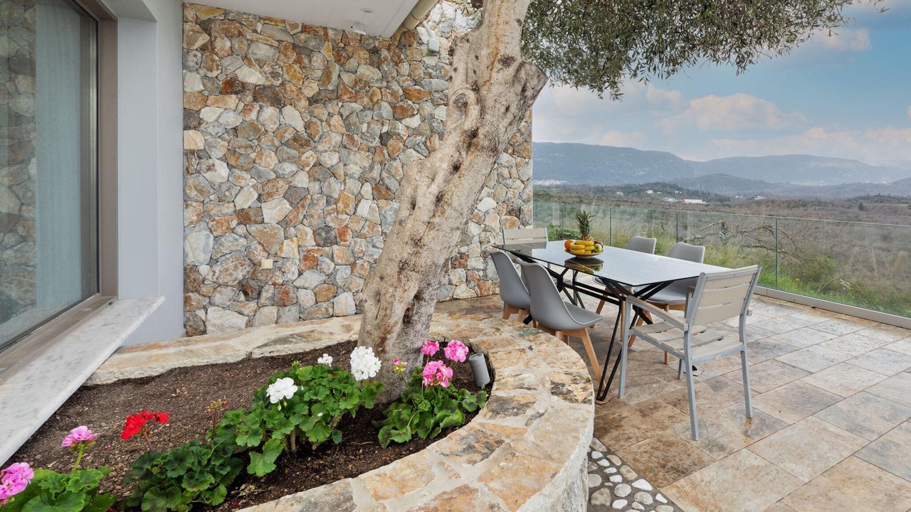 Photo of Outdoor in Doukades