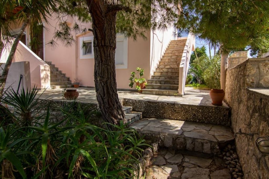 Photo of Outdoor in Agios Emilianos
