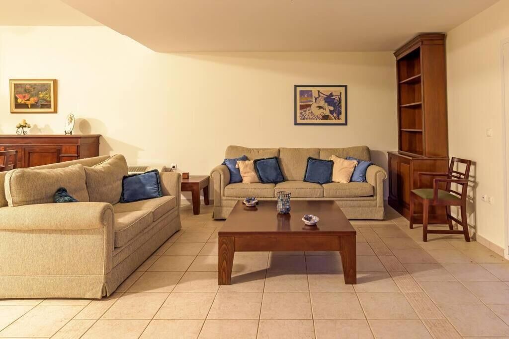 Photo of Livingroom in Agios Emilianos