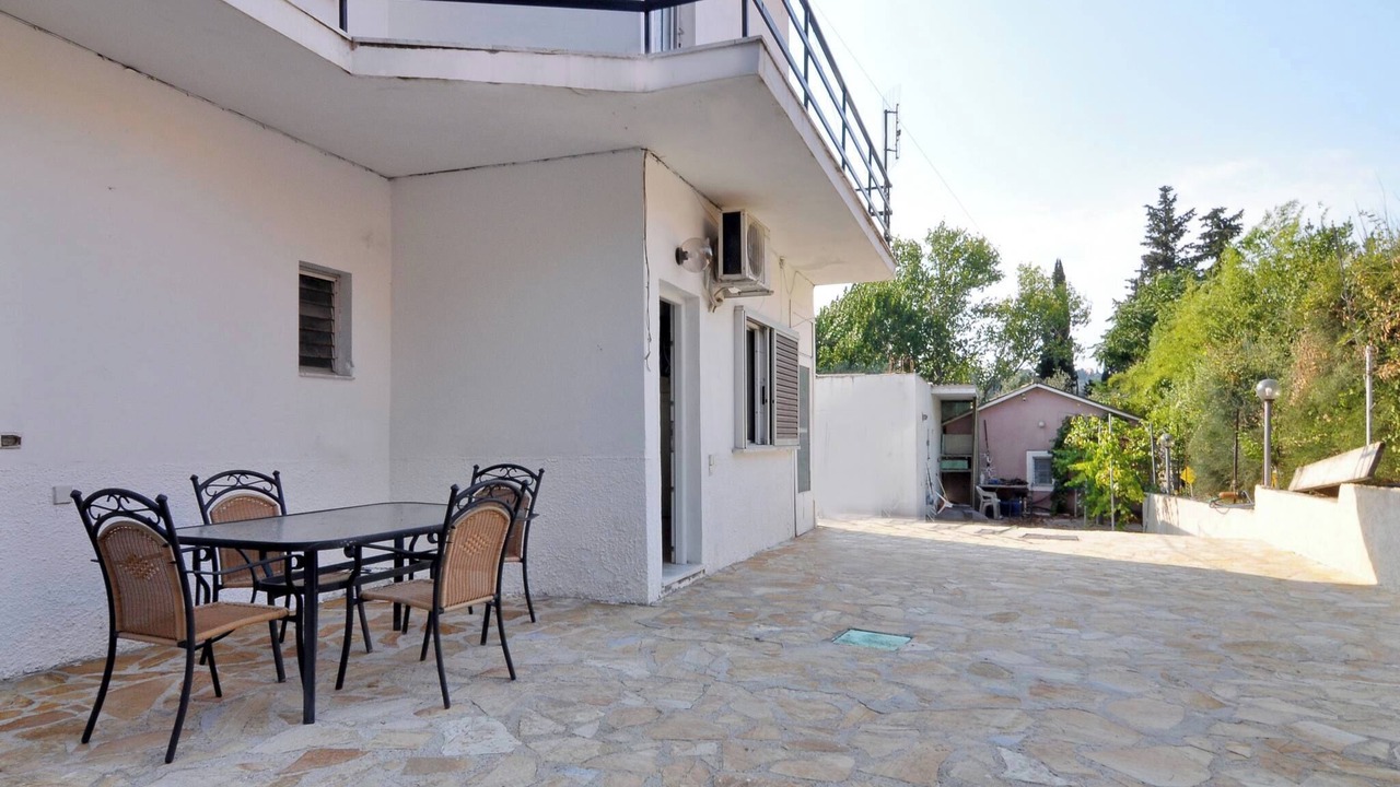 Photo of Outdoor in Alepou