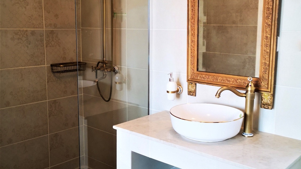 Photo of Bathroom in Leivathos