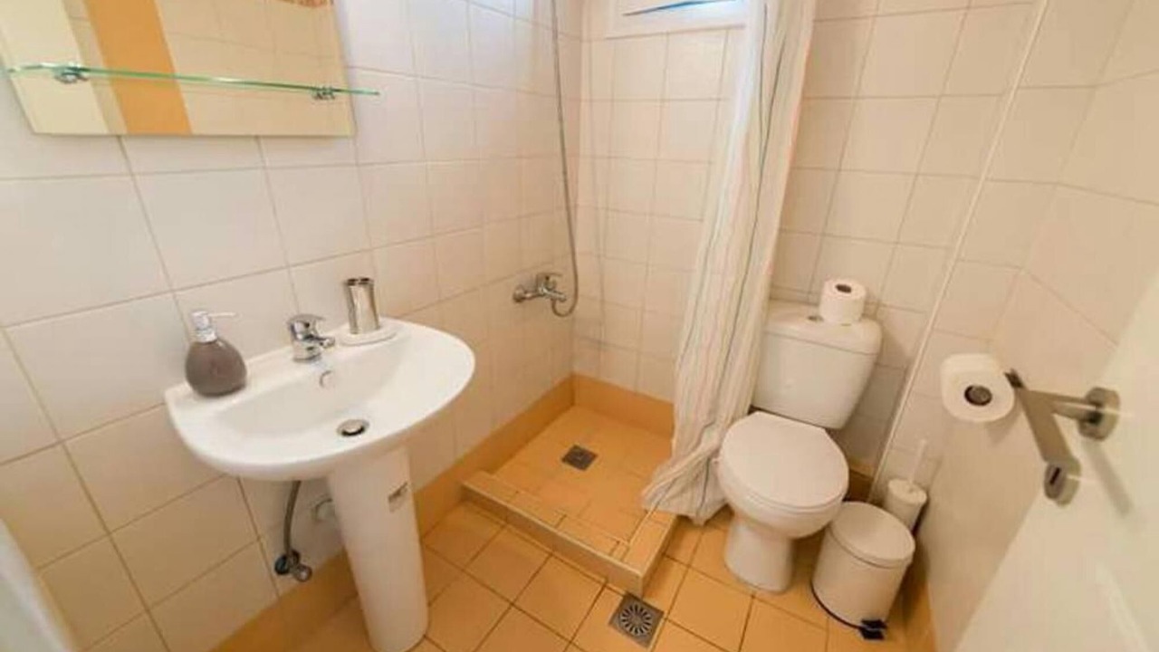 Photo of Bathroom in Dhrakata