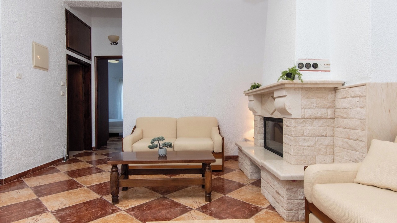 Photo of Livingroom in Polichrono