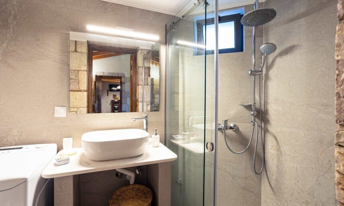 Photo of Bathroom in Messini