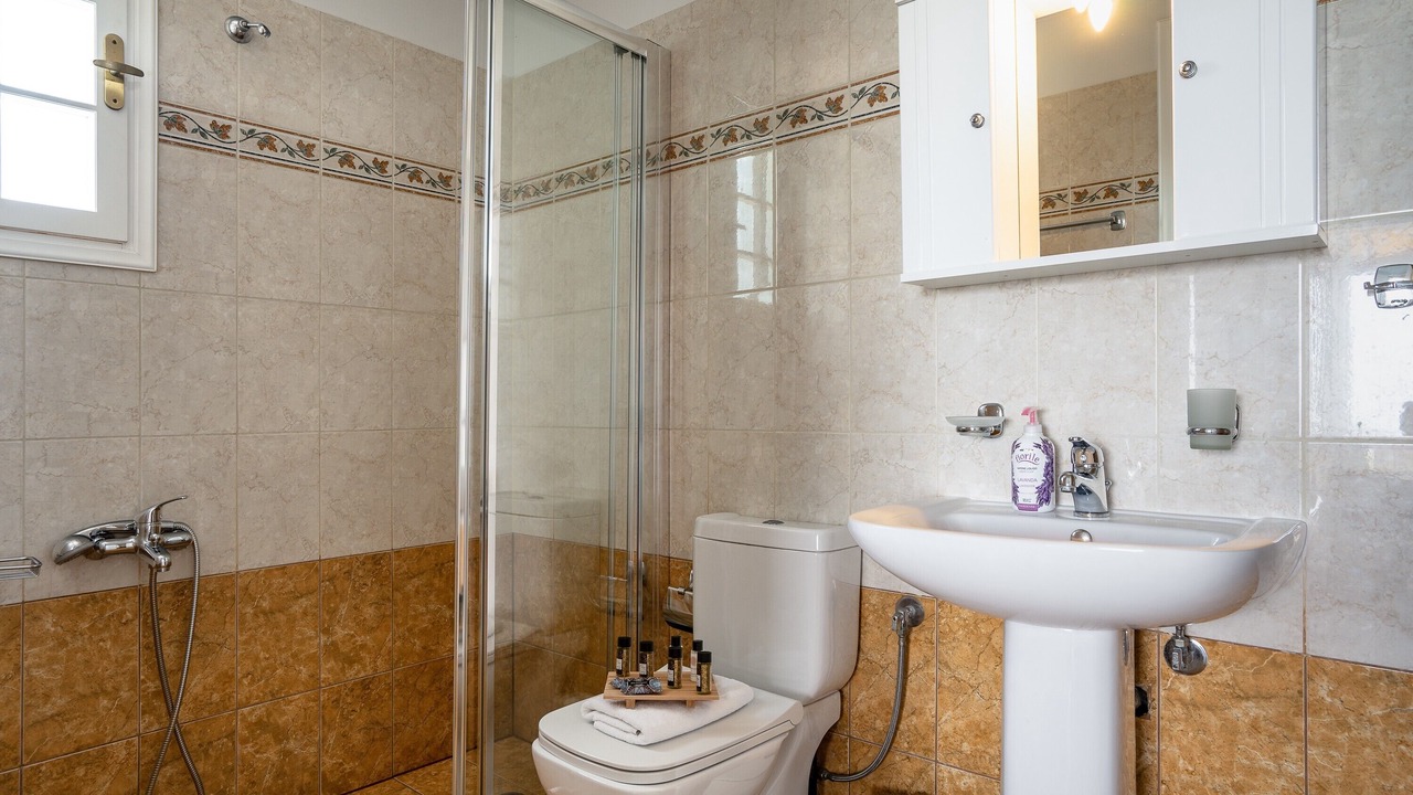 Photo of Bathroom in Katouna