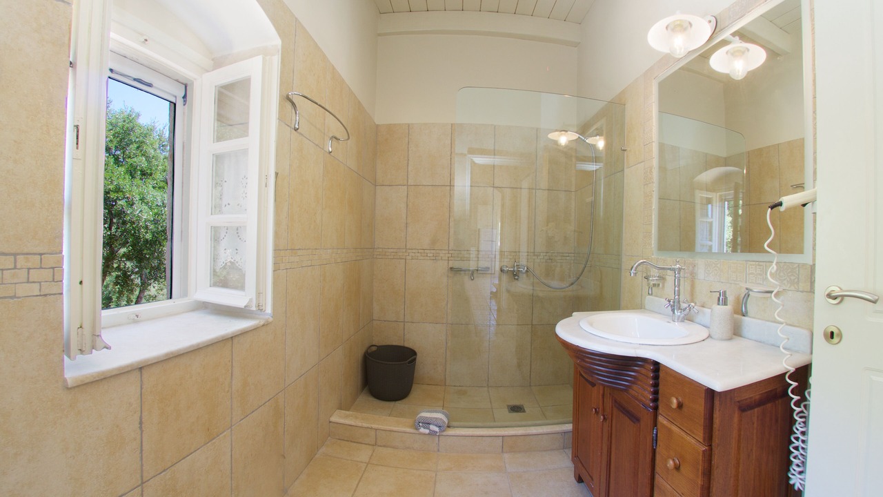 Photo of Bathroom in Fiskardo
