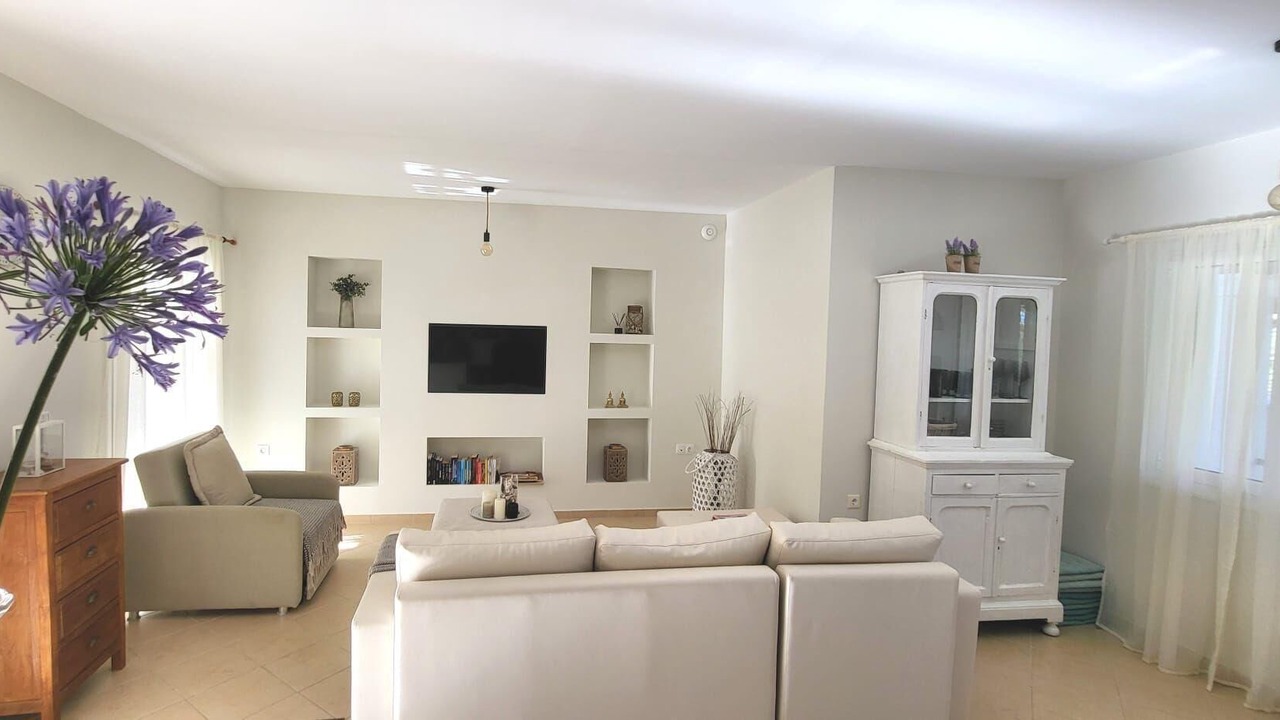 Photo of Livingroom in Afionas