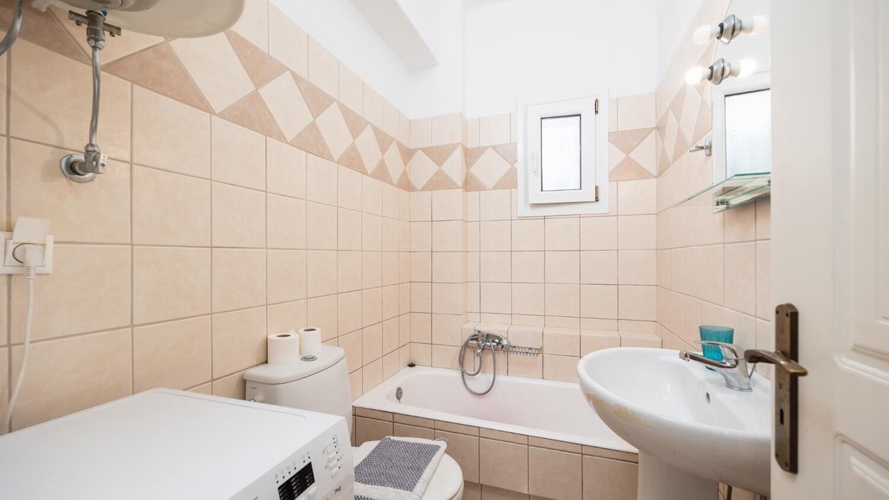 Photo of Bathroom in Skala