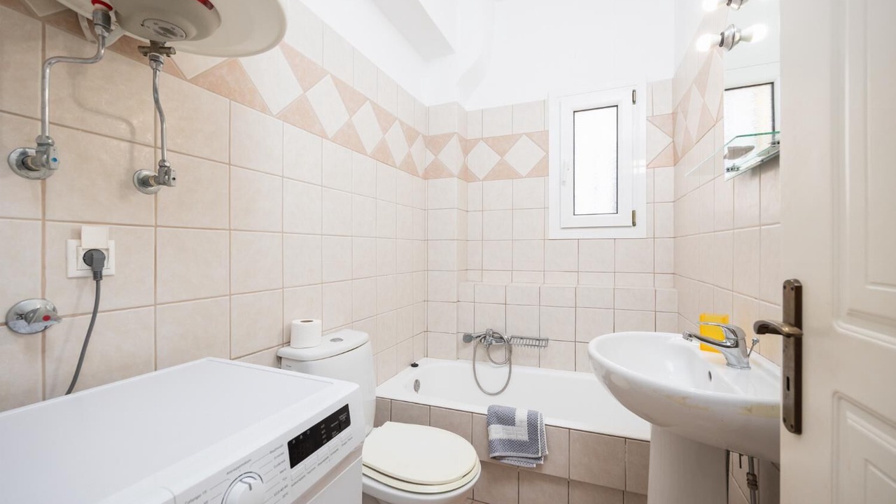 Photo of Bathroom in Skala