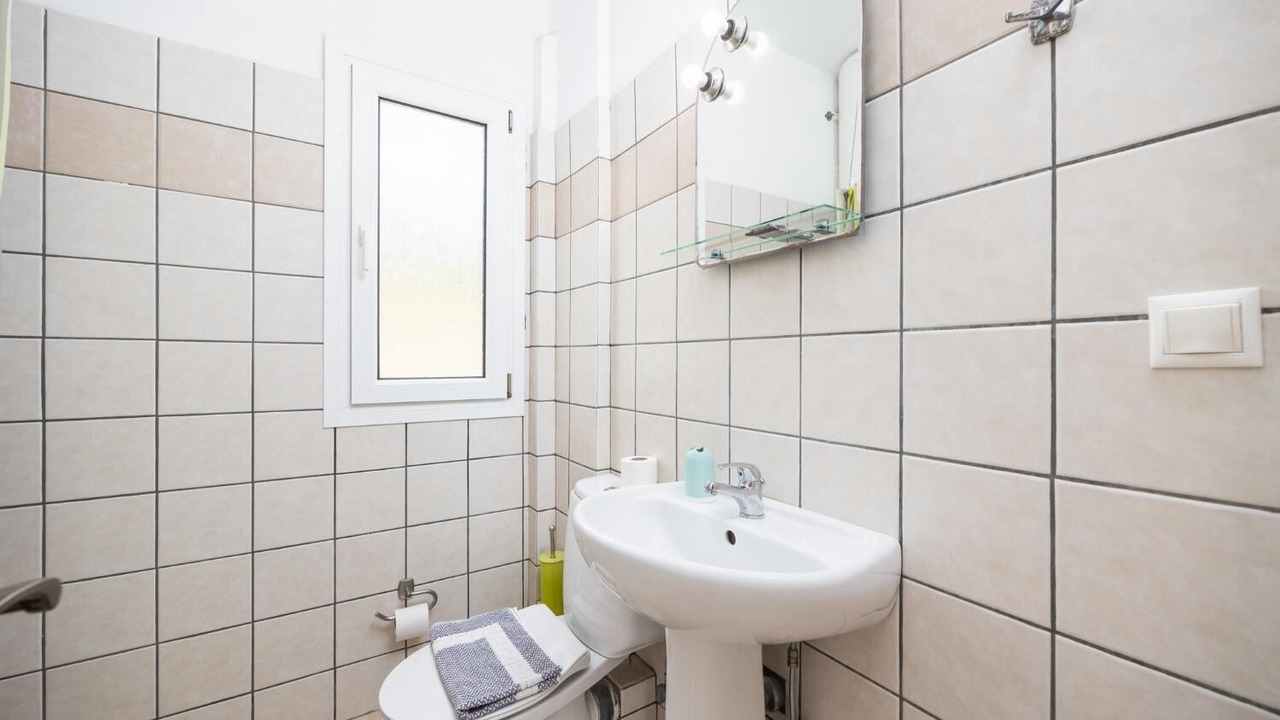 Photo of Bathroom in Skala