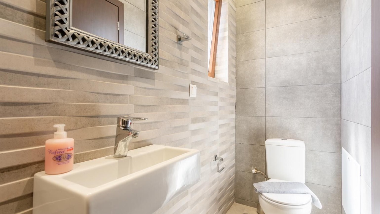 Photo of Bathroom in Megala Chorafia