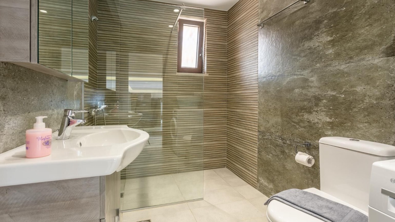 Photo of Bathroom in Megala Chorafia