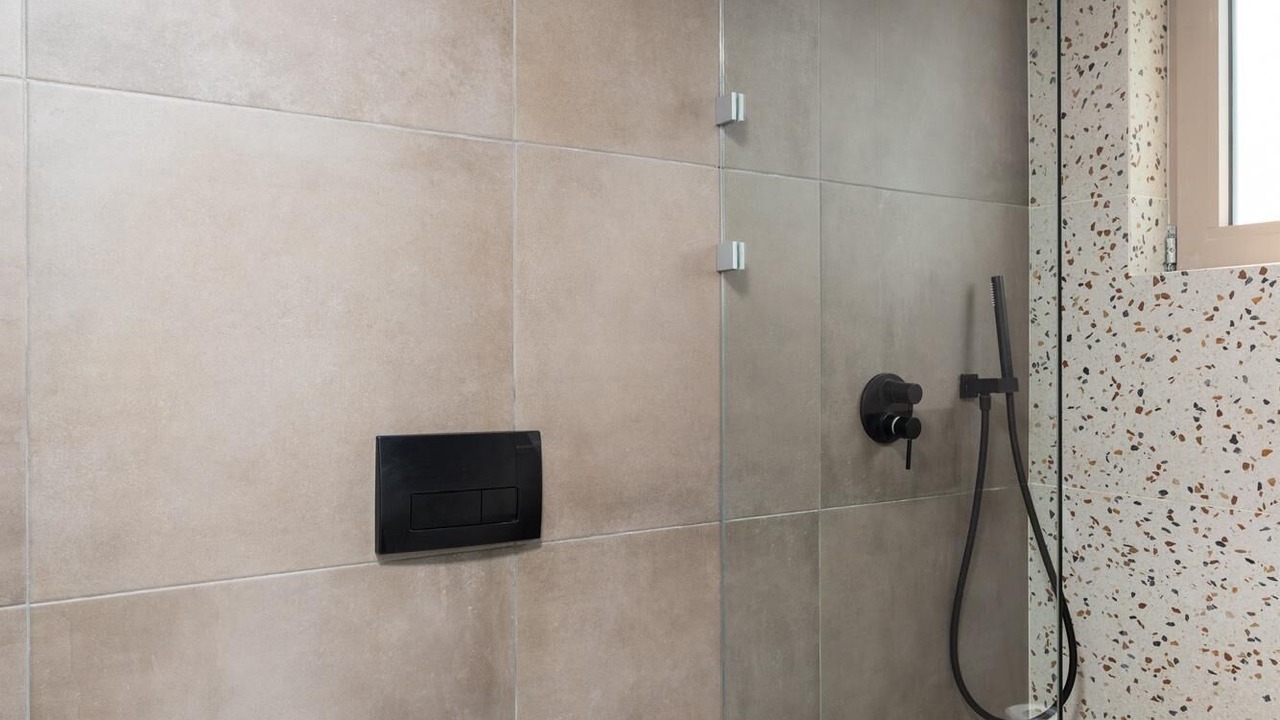 Photo of Bathroom in Maroulas