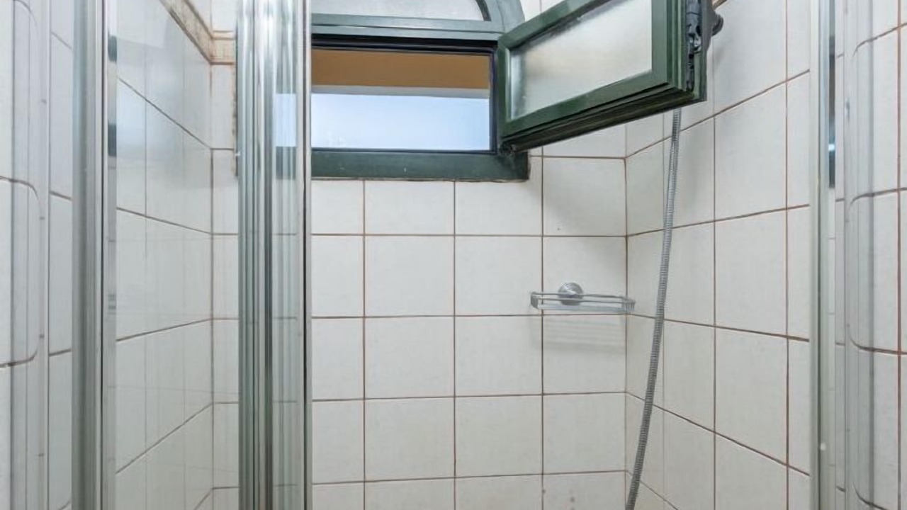 Photo of Bathroom in Lakka