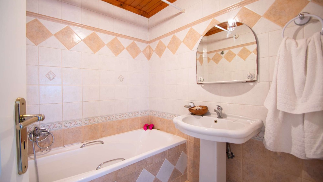 Photo of Bathroom in Lithakia