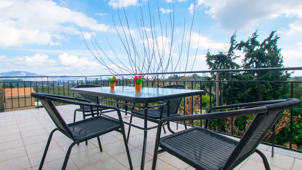 Photo of Patio Balcony in Lithakia