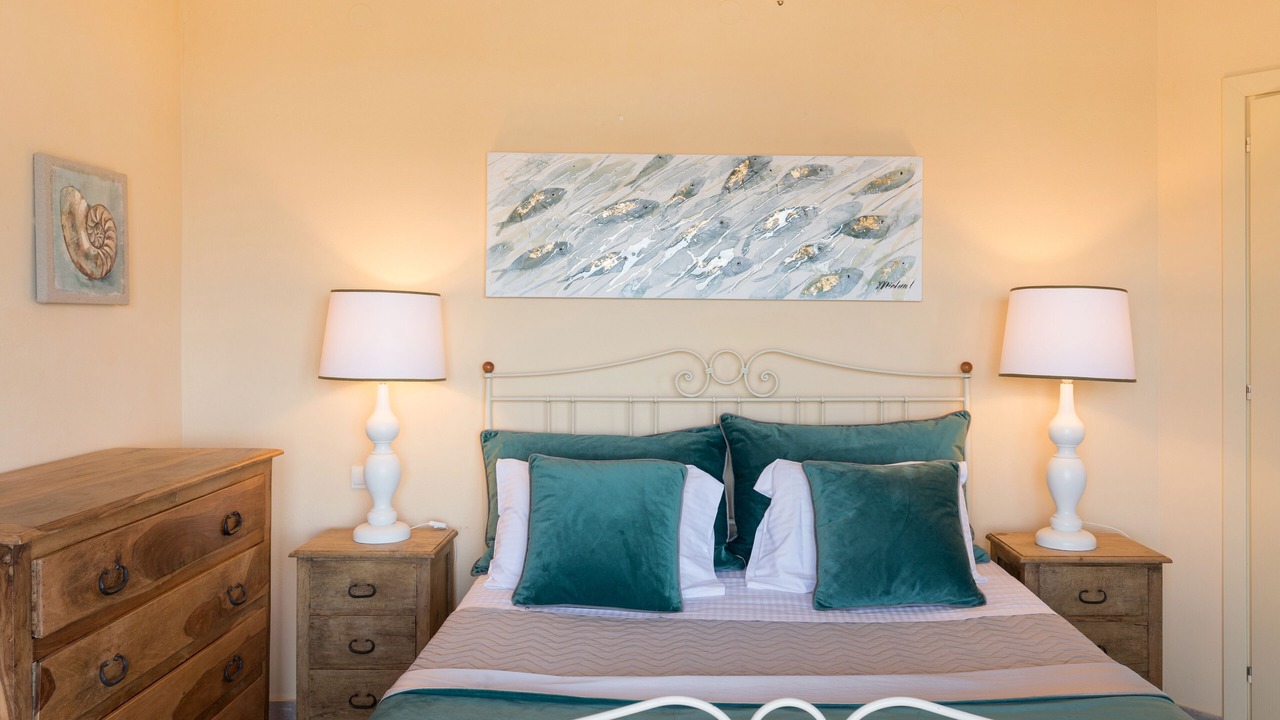 Photo of Bedroom in Petaleia