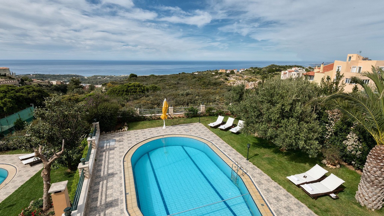 Photo of Outdoor in Roussospiti