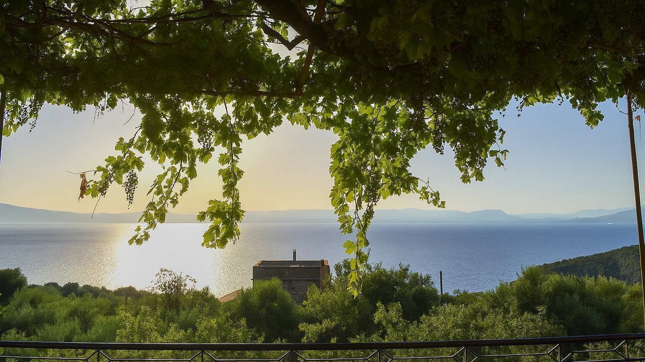 Photo of Outdoor in West Mani