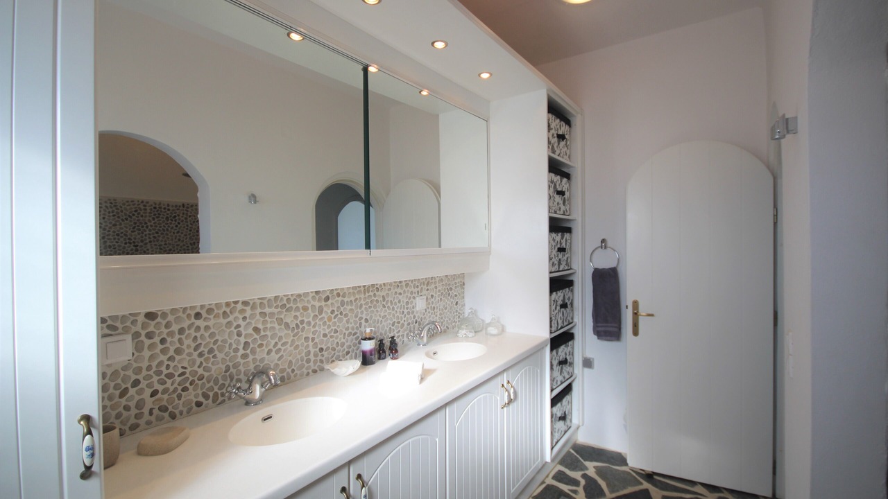Photo of Bathroom in Marathokampos