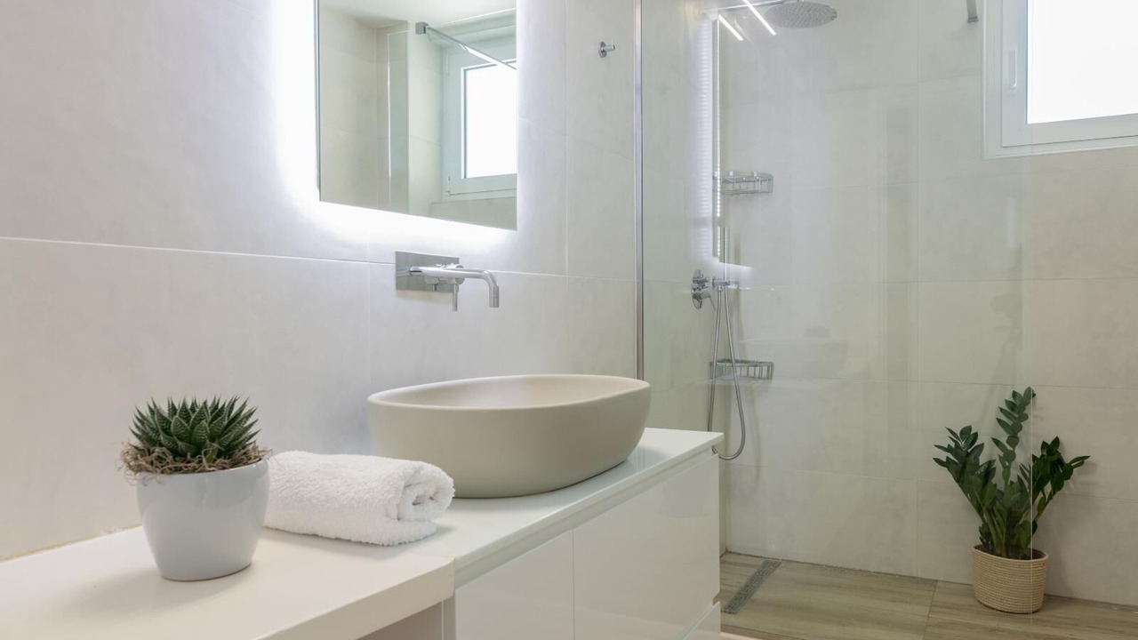Photo of Bathroom in Tragaki